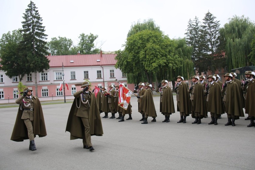 Czołgiści i podhalańczycy na obchodach święta Wojska Polskiego w Przemyślu [ZDJĘCIA]