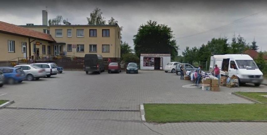 Mieszkańcy powiatu pleszewskiego przyłapani przez Google Street View na zakupach