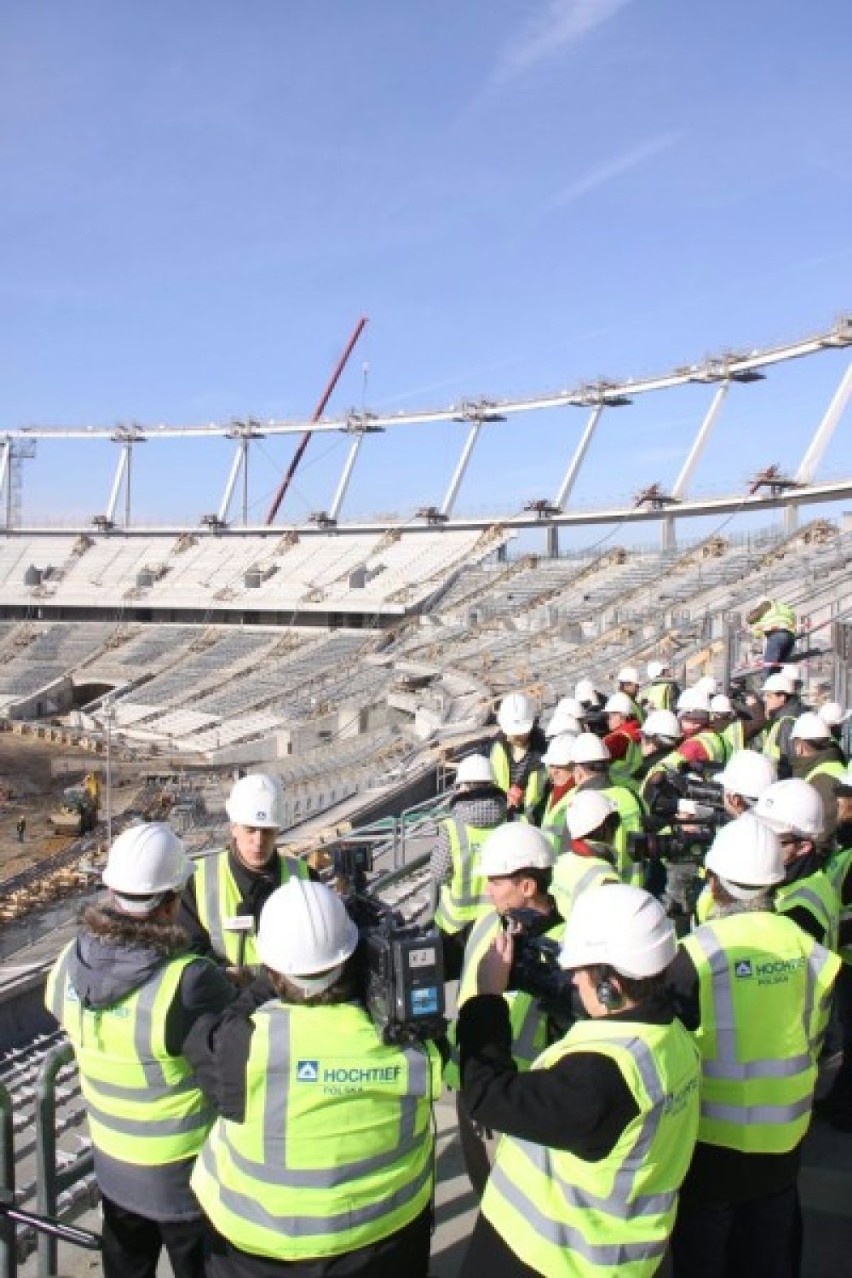 Zdecydowano o kolorze Stadionu Śląskiego. Będzie żółto-niebieski