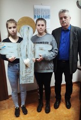 Anioły "Miłości" wykonane przez wychowanków Domu Dziecka w Pleszewie będzie można wylicytować na aukcji WOŚP w Pleszewie