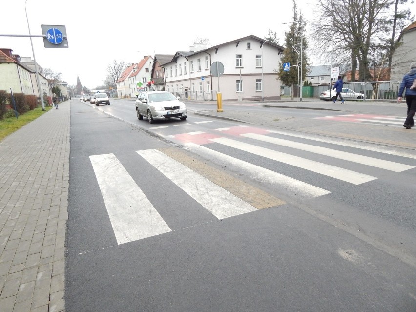 Potrącenie na ulicy Darłowskiej w Ustce. Kobieta trafiła do szpitala