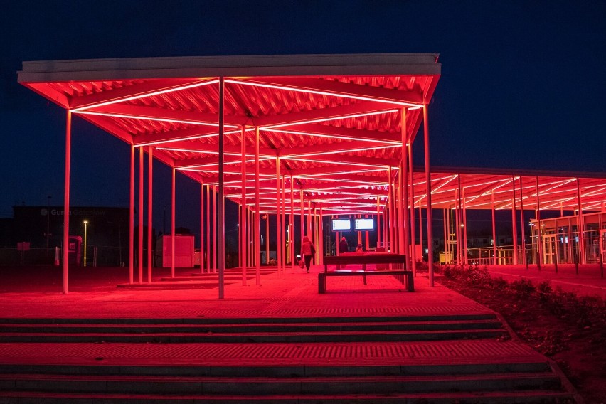 Rozświetlony dworzec w Goleniowie. Będzie jasno i kolorowo