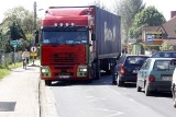 Horror na drodze Oborniki Śląskie - Wrocław. Samochody stoją ogromnym w korku (ZDJĘCIA)