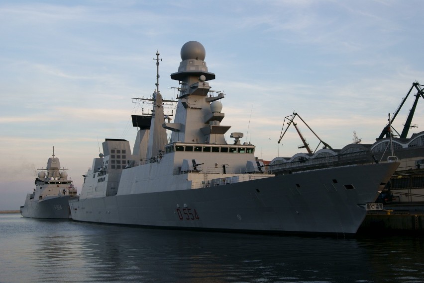 Okręty NATO w Gdyni. Będzie można zwiedzić holenderską fregatę rakietową i włoski niszczyciel