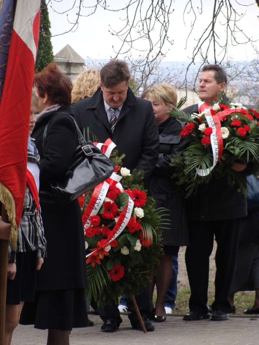 Chełm: Uczcili pamięć ofiar zbrodni katyńskiej i katastrofy smoleńskiej