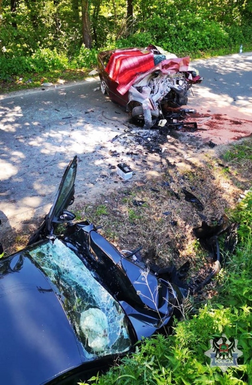 Tragiczny finał zderzenia dwóch samochodów osobowych w Nowym...