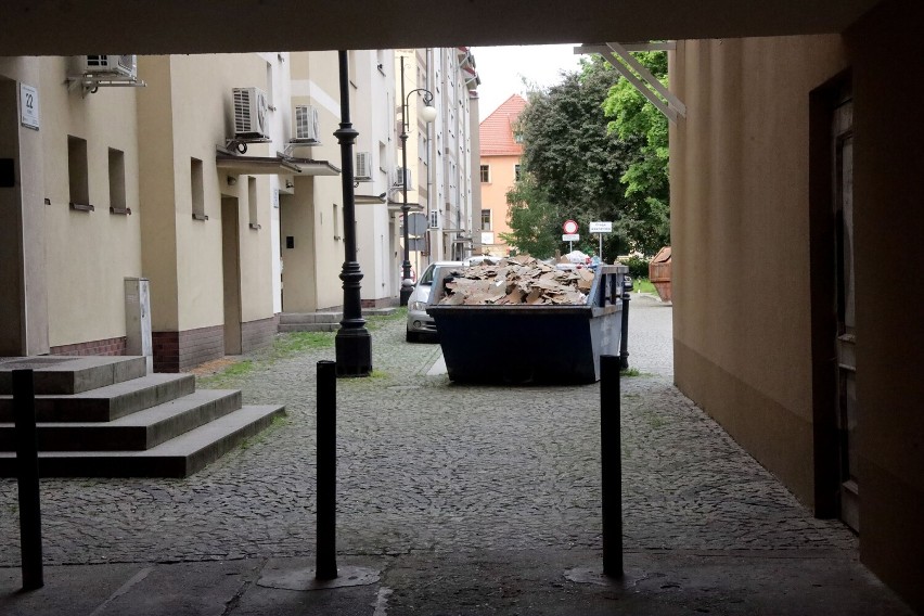 Jak wygląda rynek w Legnicy to wiemy, zobaczcie aktualne zdjęcia podwórek