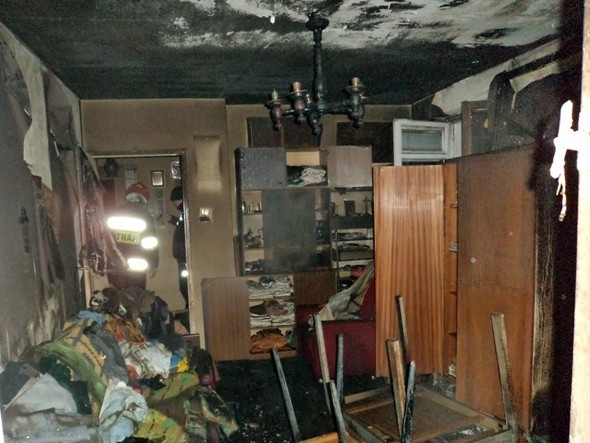 Pożar bloku przy Bydgoskiej w Pile. Nie żyje 66-letni mężczyzna
