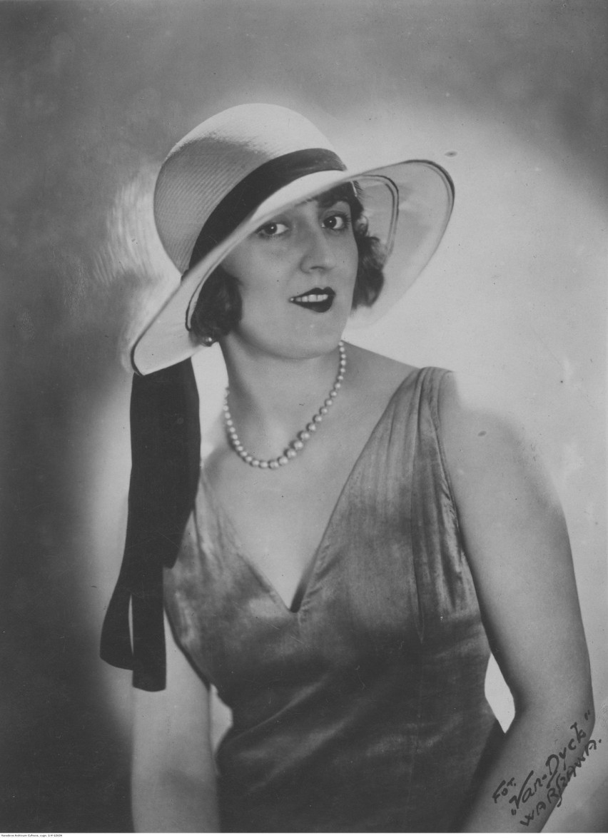Aniela Bogucka, Miss Polonia 1927