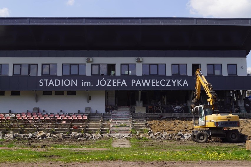 W Czeladzi rozpoczął się finałowy etap przebudowy stadionu...