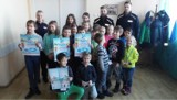 Dzielnicowi rozmawiali o bezpieczeństwie z uczestnikami półkolonii w Ośrodku Kultury w Brzeszczach