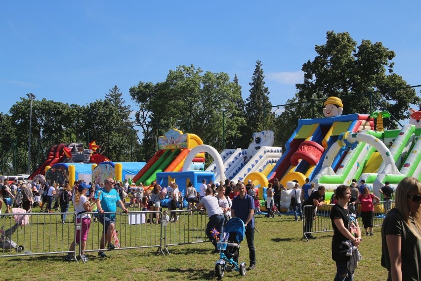 Festiwal Dmuchańców. 5 czerwca w godz. 10-14 na boisku...