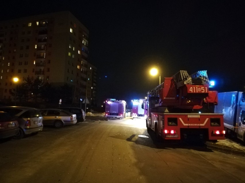 Wybuch gazu w bloku przy ul. Hlonda na Stroszku. Ewakuowano ponad sto osób. Wrócili już do domów