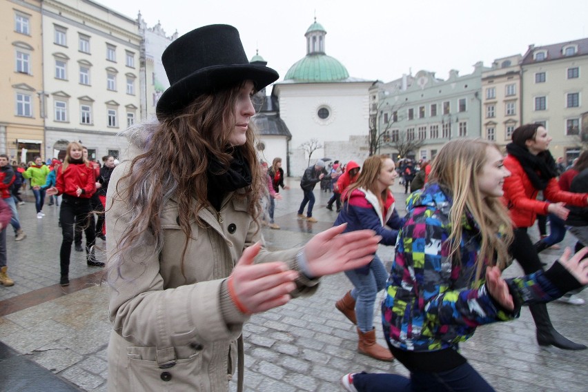 Flash Mob na Rynku Głównym w Krakowie [ZDJĘCIA]