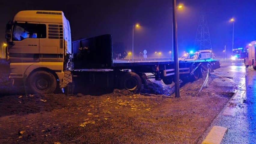 Wypadek przy zjeździe na autostradę A4 między Legnicą, a Złotoryją