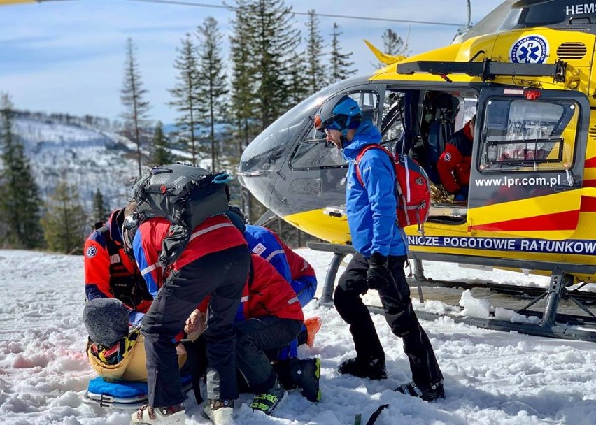 Wypadek narciarza na Skrzycznem. Musiał lądować śmigłowiec LPR [ZDJĘCIA]