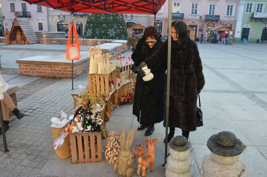Trwa Jarmark Świąteczny w Piotrkowie