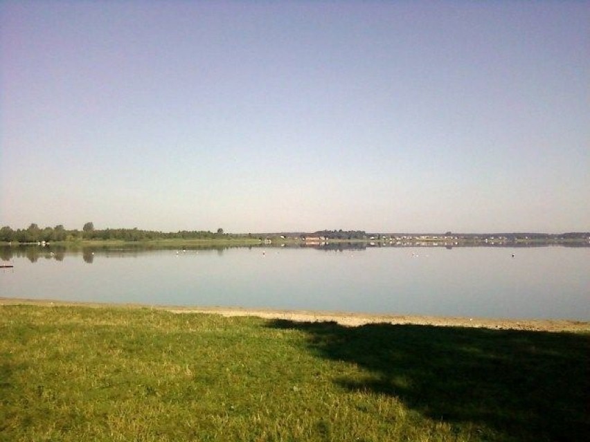 Jezioro Gopło w Połajewie widok na przeciwległy brzeg...