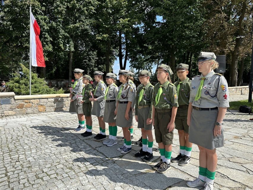 W Sandomierzu upamiętniono 84. rocznicę wybuchu II wojny światowej. Kwiaty pod pomnikami
