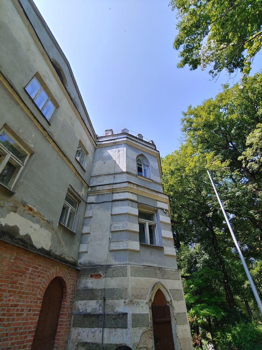 Pałac Humnickich w Birczy.