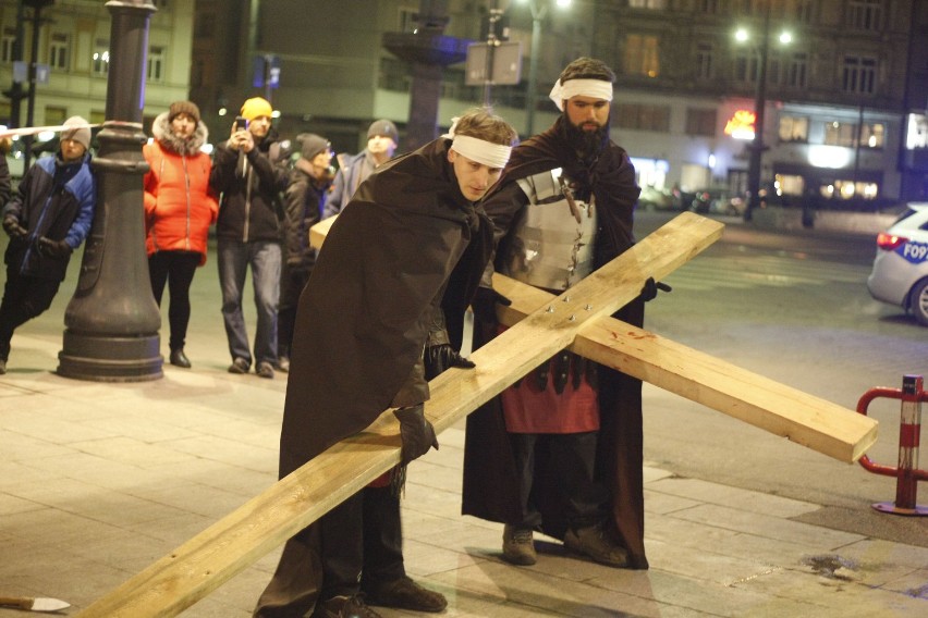 Ostatnie chwile życia Jezusa przedstawione w Misterium Męki...