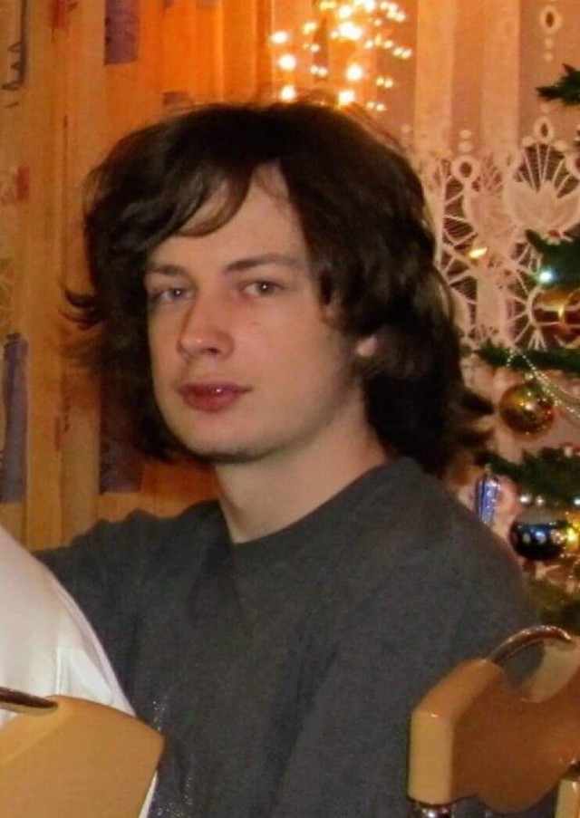 Tomasz Dudkiewicz, 19-lat. Wyszedł z domu 3 września, do tej pory nie skontaktował się z rodzicami.