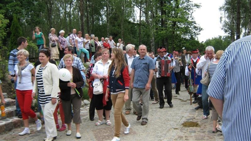 IX Parada Bryczek i Wozów Drabiniastych w Szymbarku zainaugurowała lato na Kaszubach - foto cz. 2