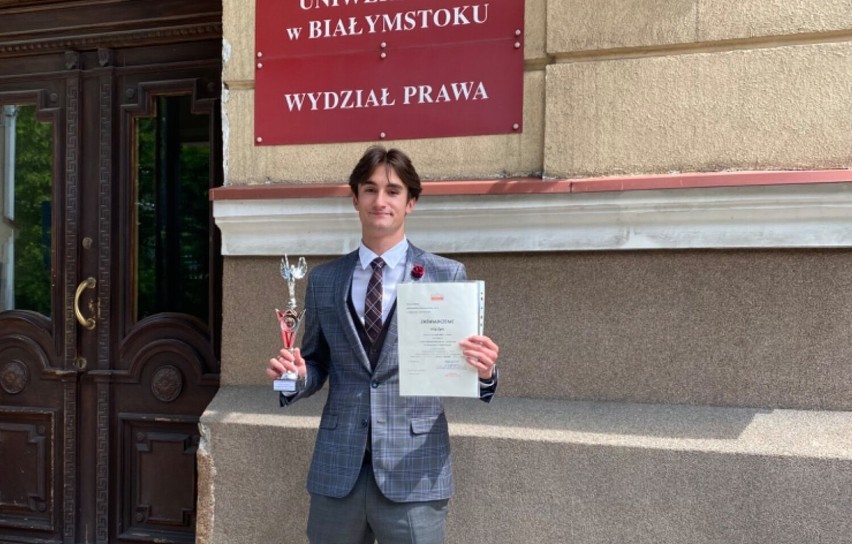 Filip Żyła z Oleśnicy finalistą centralnego etapu Olimpiady Wiedzy o III RP