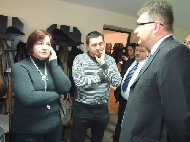 Burmistrz Tokarski w rozmowie z mieszkańcami Gajęcic
