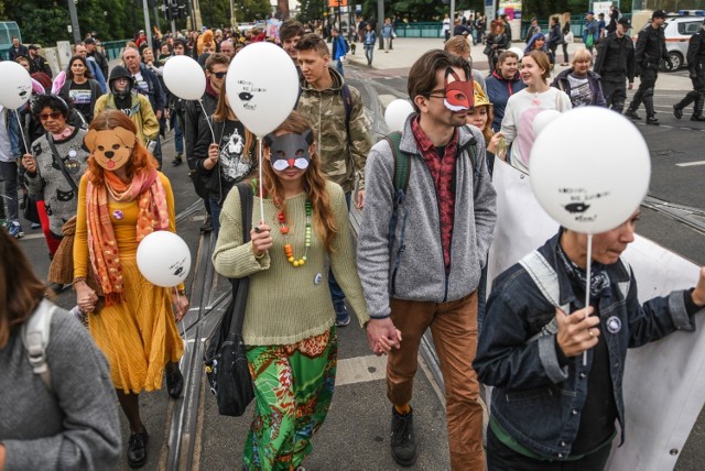 Animal Love Parade
Parada ma na celu promowanie praw zwierząt, weganizmu, aktywizmu i diety roślinne
21 września godz. 13
Start: plac Adama Mickiewicza w Poznaniu