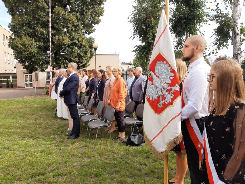 Ojciec Eustachy Rakoczy gościem inauguracji roku szkolnego w I LO im. św. Barbary w Chodzieży