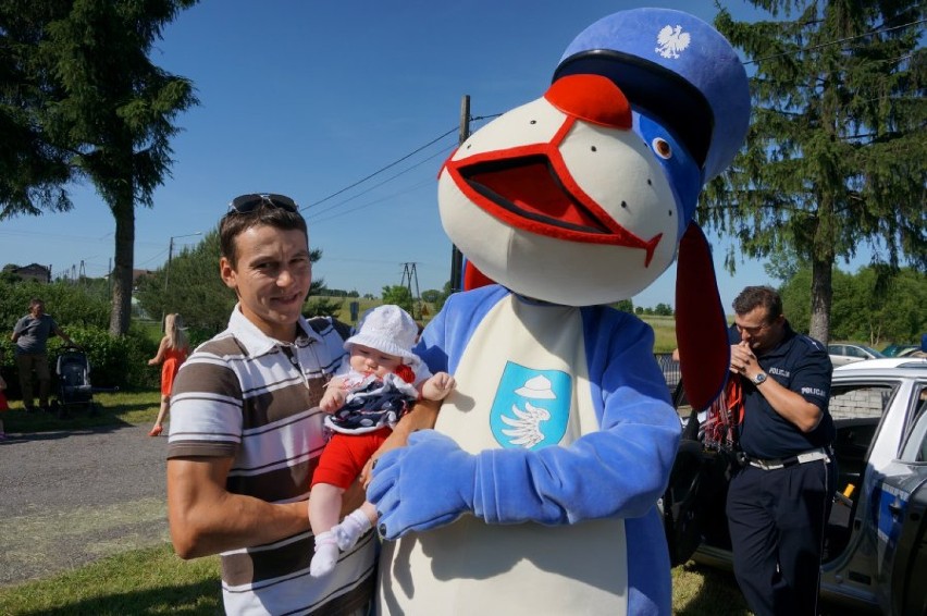 Piknik w Złochowicach z udziałem policji