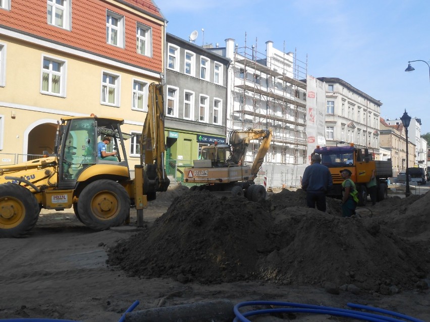 LESZNO. W  2015 roku, przy ulicy Chrobrego, rozpoczął się remont [ZDJĘCIA]