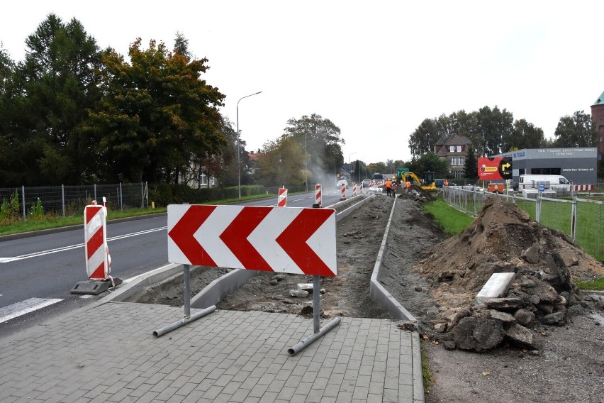 Nowy chodnik, jak przekazują urzędnicy, ma podnieść poziom...