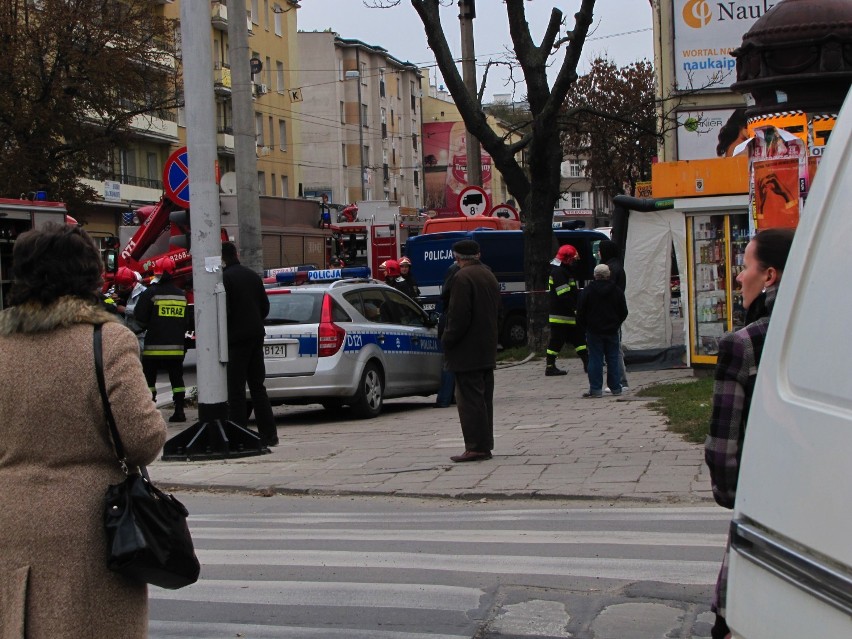 Podejrzane przesyłki na poczcie przy ul. Narutowicza.
