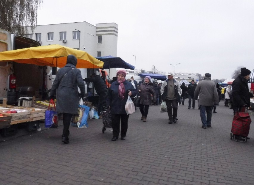 W czwartek, 1 grudnia na targowisko Korej było wielu...