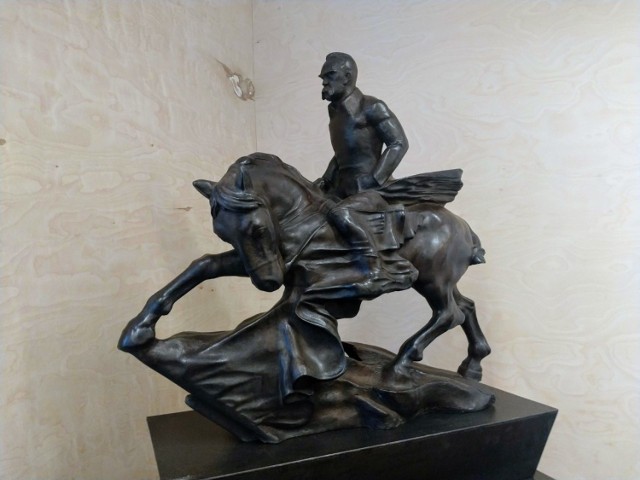 Muzeum Piłsudskiego w Sulejówku pod Warszawą otrzymało nowy eksponat. "Rzeźba, która nigdy nie powstała"