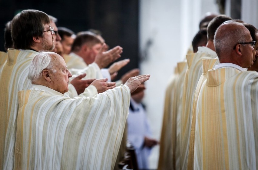 Abp Głódź zaprosił na mszę za Światowe Dni Młodzieży [ZDJĘCIA]