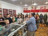Uczniowie z Borkowa pełni wrażeń po zwiedzaniu bazy lotniczej Gdynia-Babie Doły