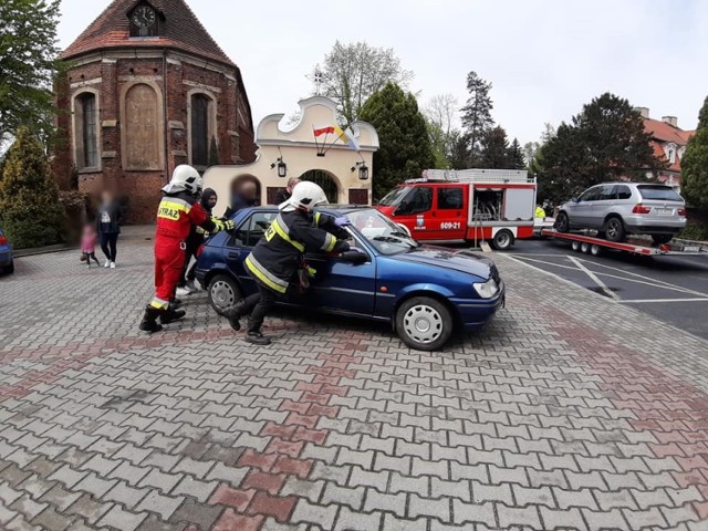 Niezły dzwon w Dolsku. Jedna osoba trafiła do szpitala