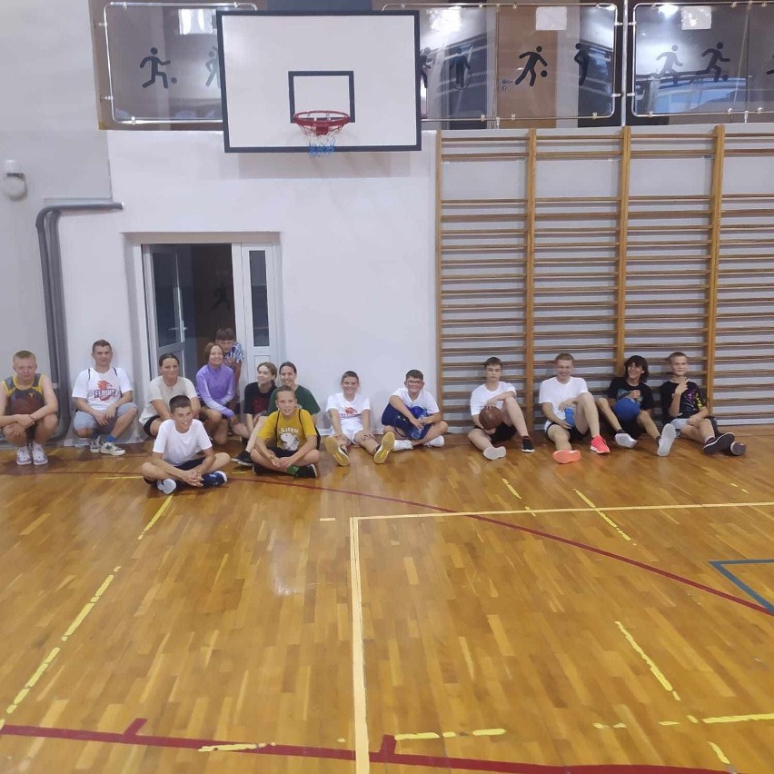 Koszykówka w Kaliszu coraz popularniejsza. Łukasz Olejnik wzmacnia sztab trenerski FKK Feniks