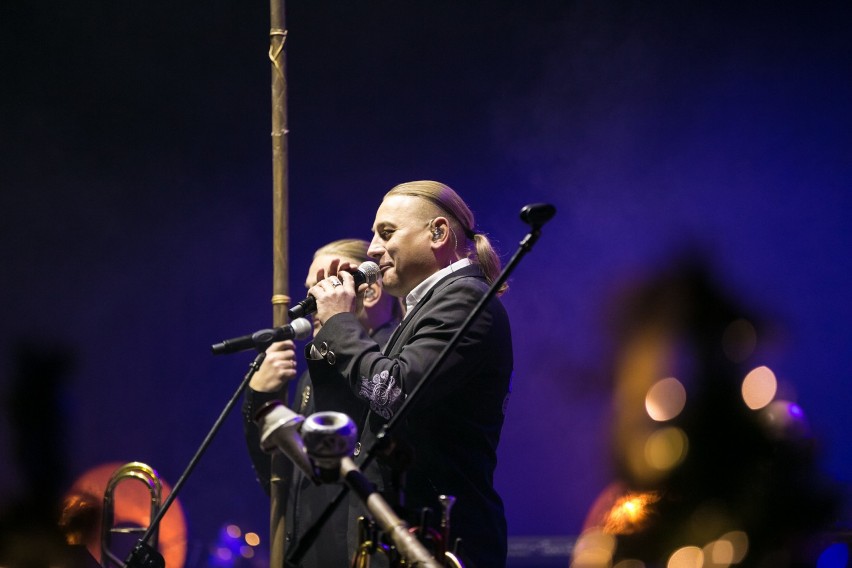 Kraków. Golec uOrkiestra zagrali kolędy i pastorałki [ZDJĘCIA]