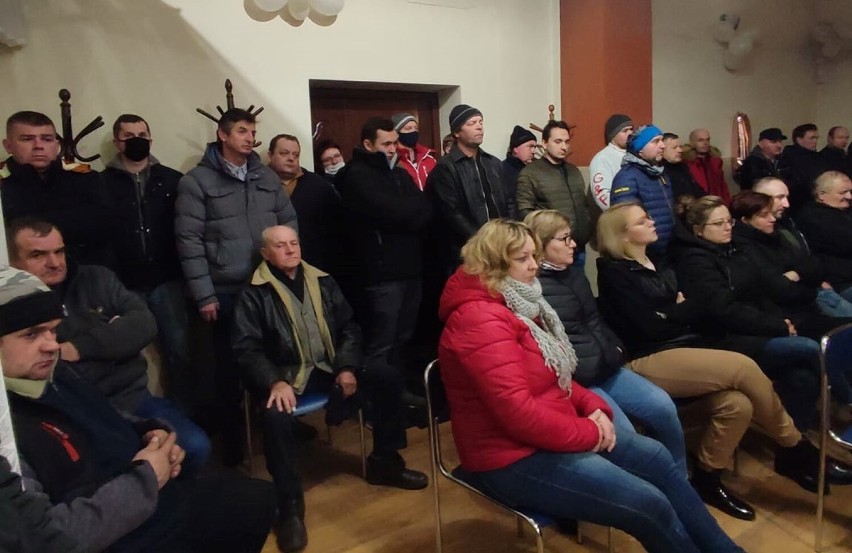 Mieszkańcy gminy Masłowice protestują przeciwko budowie kopalni wapienia