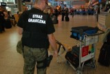 Na lotnisku zatrzymano mężczyznę z nielegalną bronią
