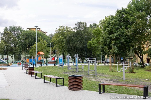 Na osiedlu XV-Lecia w Radomiu powstały między innymi plac zabaw i siłownia plenerowa.