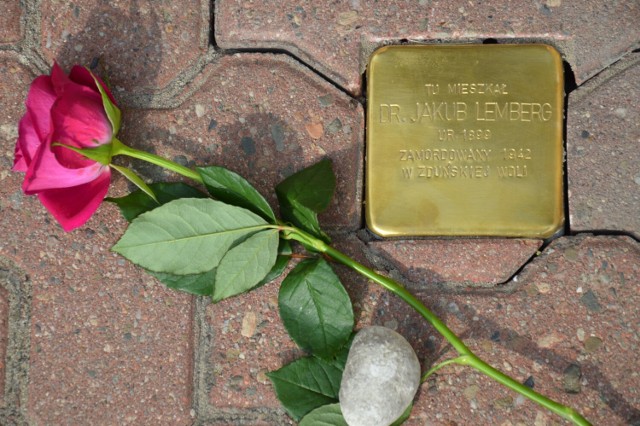 Historyczne postacie w Zduńskiej Woli upamiętnione w oryginalny sposób