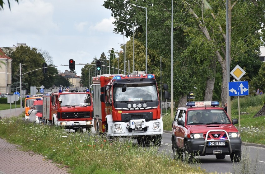 Nowa Wieś Malb. Piknik strażacki z atrakcjami dla całych rodzin odbył się na szkolnym boisku