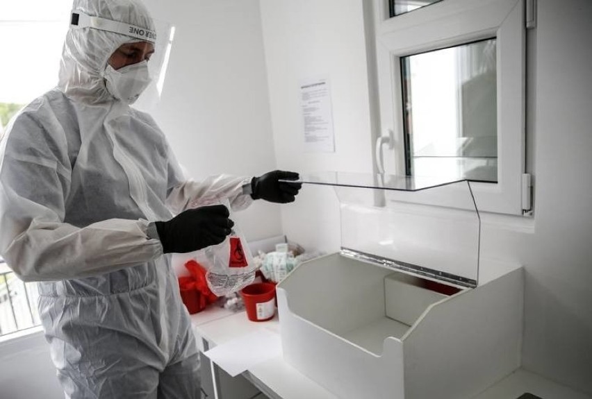 Od początku pandemii w Polsce ujawniono 82.809 przypadków...