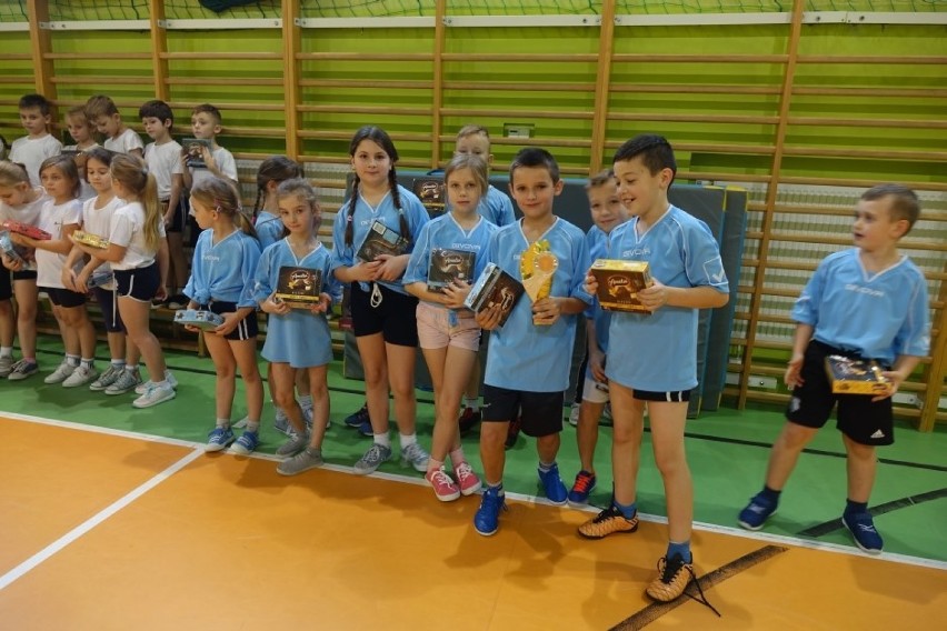  Najmłodsi uczniowie w gminie Bełchatów zmierzyli się w turnieju