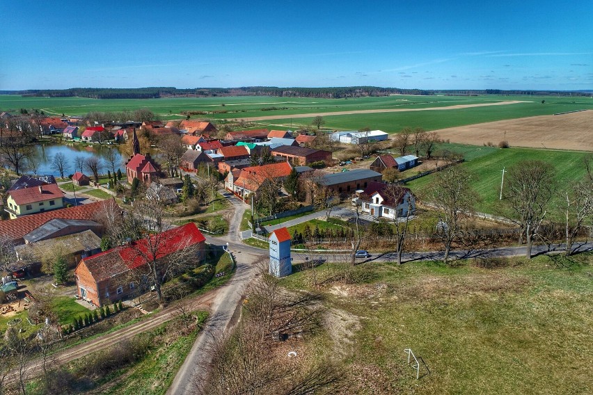 Opalewo to urokliwa wieś leżąca jedynie 15 kilometrów od...